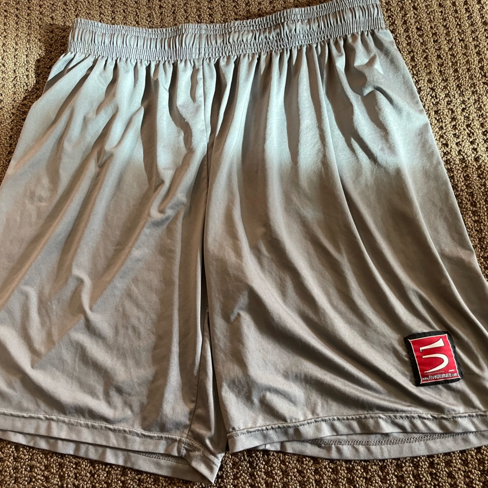 Five ultimate womens cut shorts - L